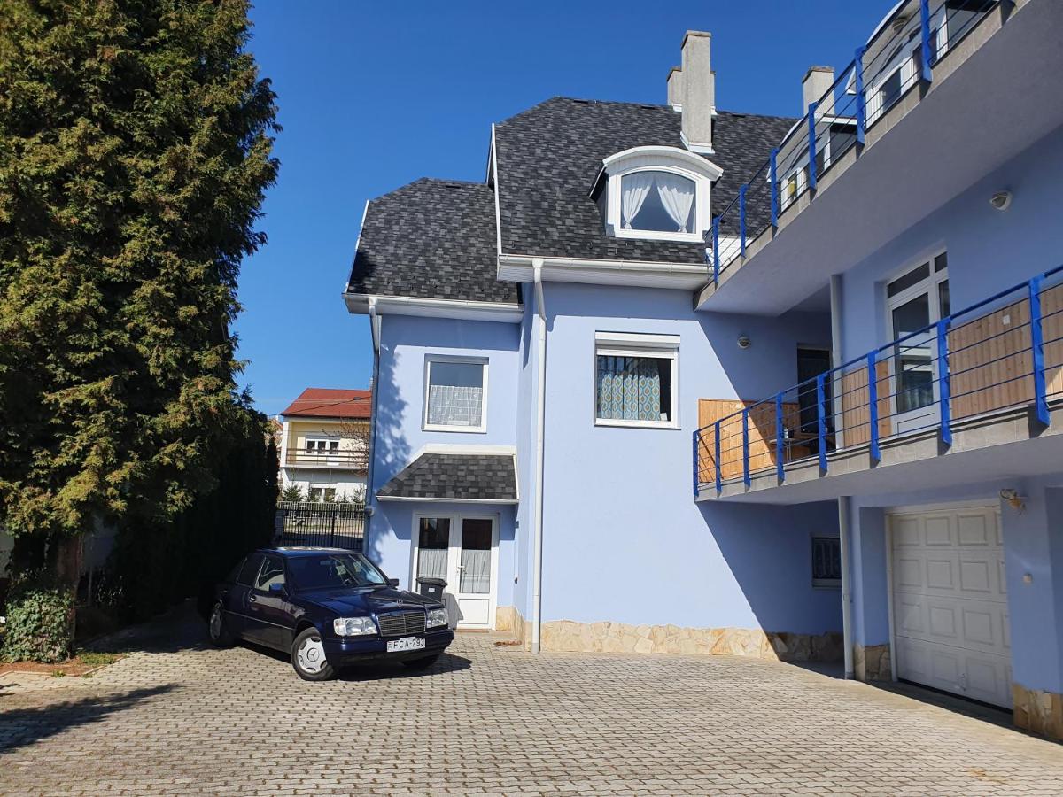 Laguna Apartmanhaz ヘーヴィーズ エクステリア 写真