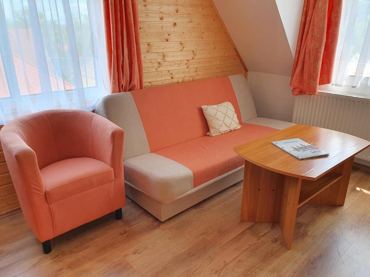 Laguna Apartmanhaz ヘーヴィーズ エクステリア 写真