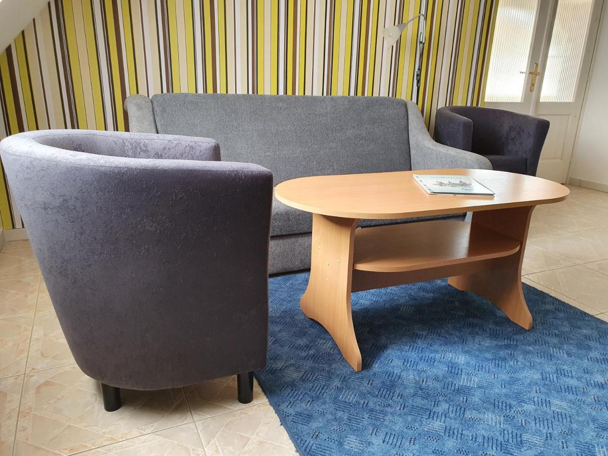 Laguna Apartmanhaz ヘーヴィーズ エクステリア 写真