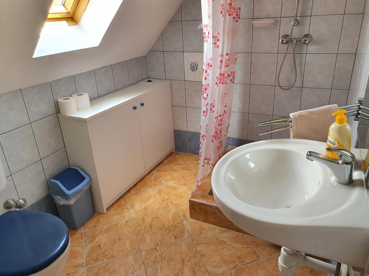 Laguna Apartmanhaz ヘーヴィーズ エクステリア 写真