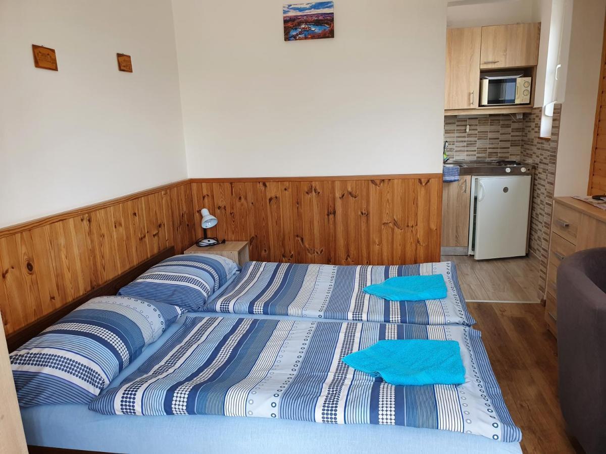 Laguna Apartmanhaz ヘーヴィーズ エクステリア 写真