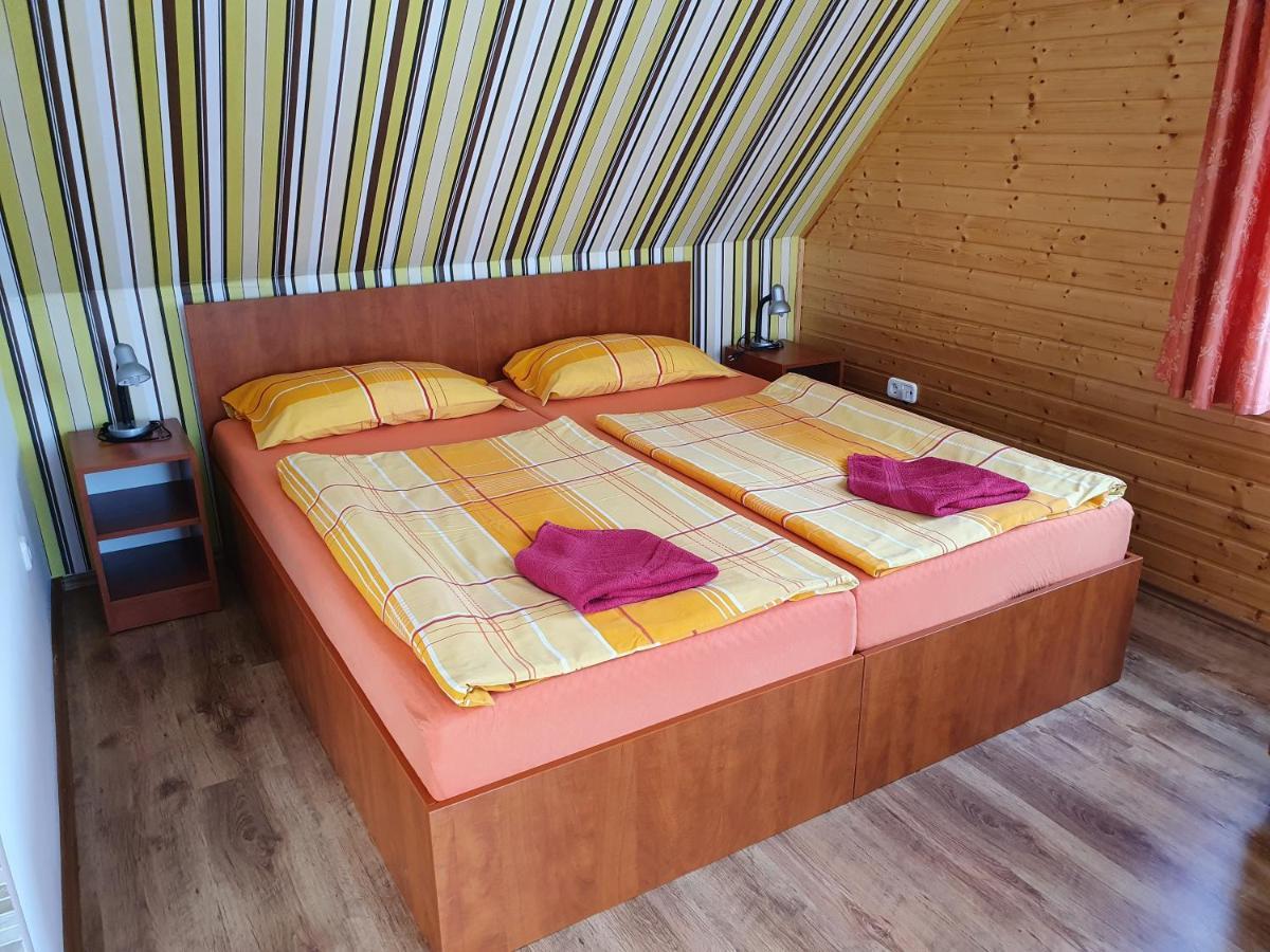 Laguna Apartmanhaz ヘーヴィーズ エクステリア 写真